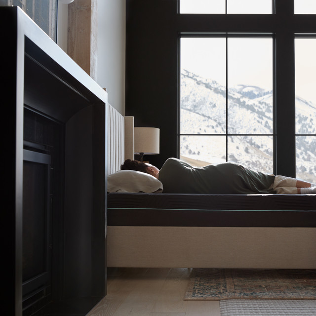 women laying on side on the Ice Cloud Hybrid Mattress