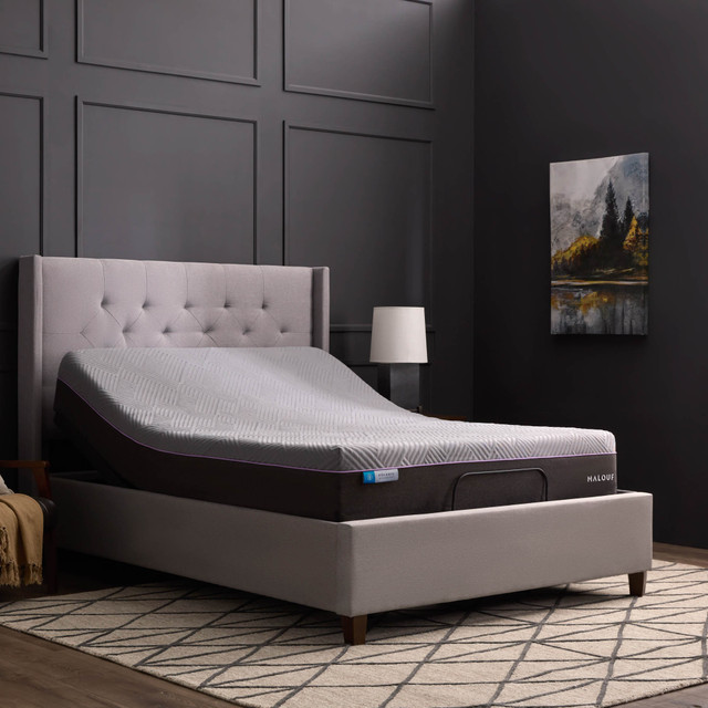 Polaris Hybrid Mattress on top of the M455 Adjustable Base wide shot