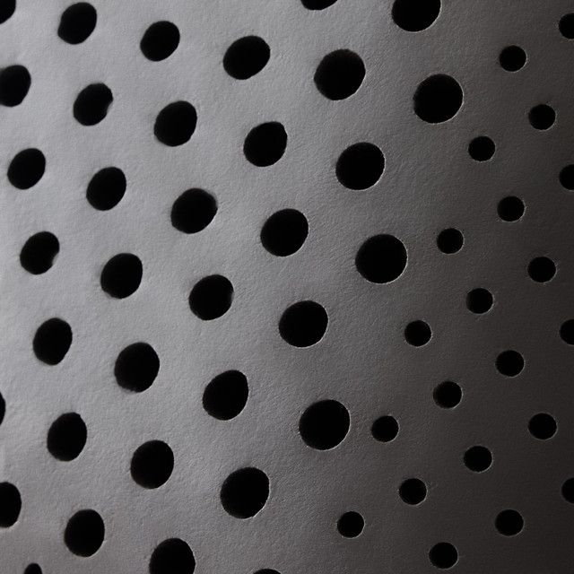 close up zoning of the Shoulder Zoned Dough Pillow in Bamboo Charcoal